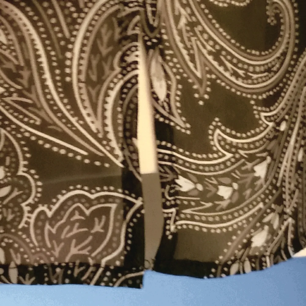 Blouse. - Picture 2 of 6